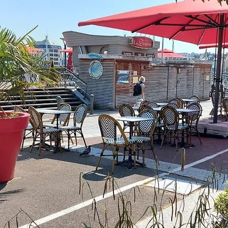 Idealement Situe, Vue Et Port, Proche Centre